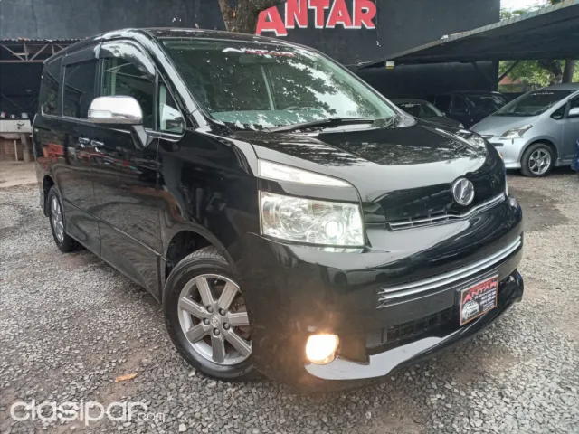 Toyota Voxy 2010 — foto 4