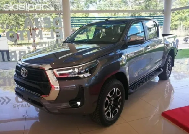 Toyota Hilux 2022 — foto 2