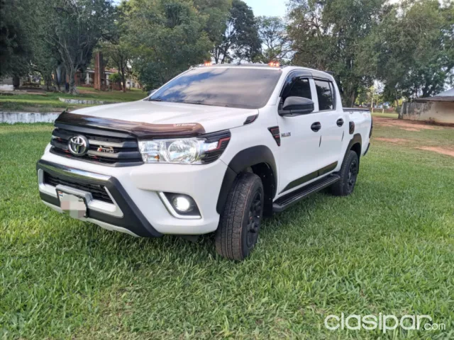 Toyota Hilux 2017 — foto 4