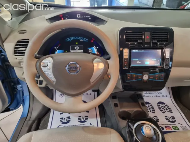 Nissan 100 2012 — foto 6