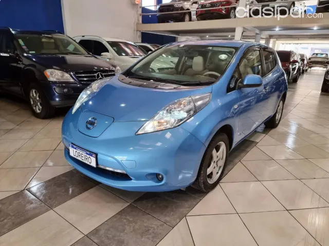 Nissan 100 2012 — foto 3