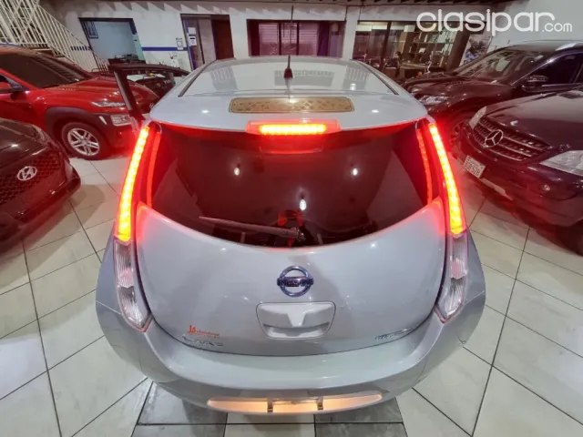 Nissan 100 2011 — foto 3