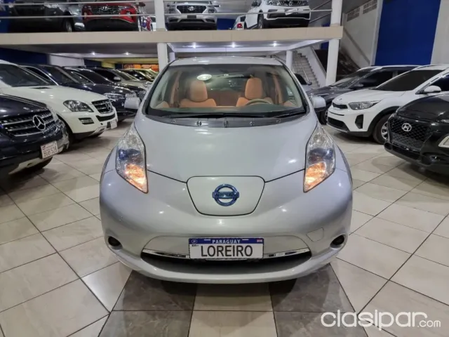 Nissan 100 2011 — foto 4