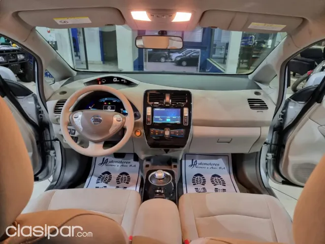 Nissan 100 2011 — foto 6