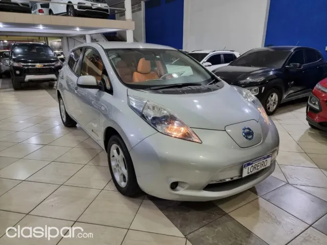 Nissan 100 2011 — foto 7