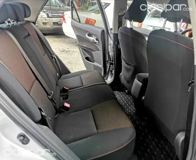 Toyota Auris 2009 — foto 5