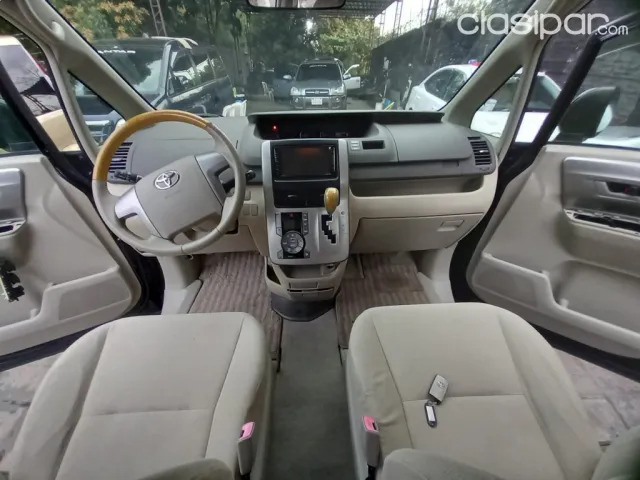 Toyota Noah 2009 — foto 8