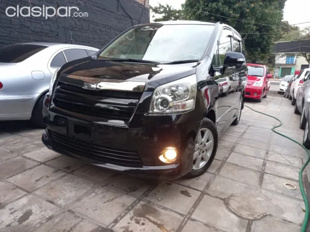 Toyota Noah 2009 — foto 4
