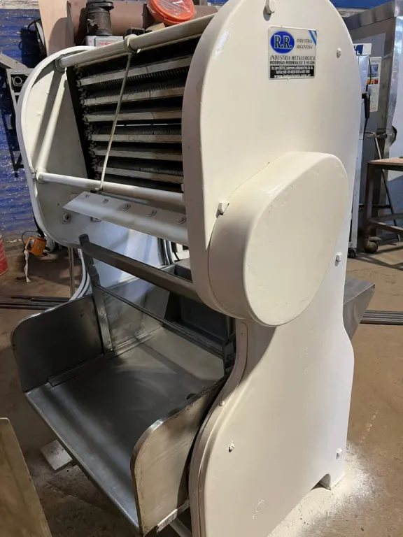Vendo maquina para hacer fideos frescos — foto 2