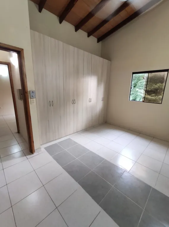 Se Alquila hermoso duplex Zona Caracol (lambare) — foto 2