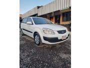 KIA RIO* Año 2009 Motor 1.4 Caja Mecánica Interior Negro