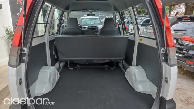 Toyota Noah 2003 — foto 8