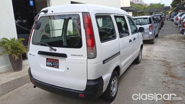 Toyota Noah 2003 — foto 6