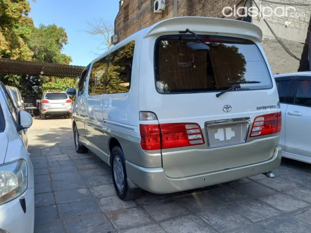 Toyota Hiace 2001 — foto 6