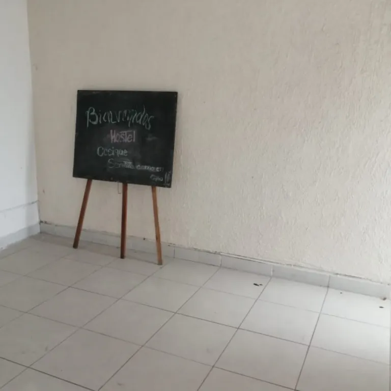 ALQUILO AMPLIA CASA PARA VIVIENDA U OFICINA EN EL CENTRO!!! — foto 2
