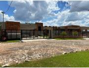 ALQUILO O VENDO FINA RESIDENCIA EN LIMPIO SURUBI’I COD 4512