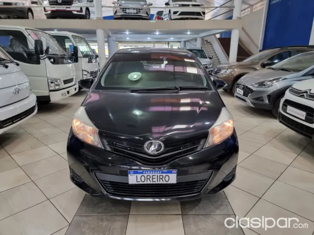 Toyota Vitz 2013 - foto 2