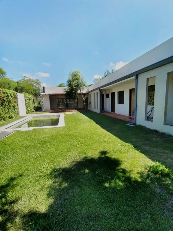 RESIDENCIA EN SAN BERNARDINO! A PASOS DEL ANEXO LAGO AZUL! — foto 2