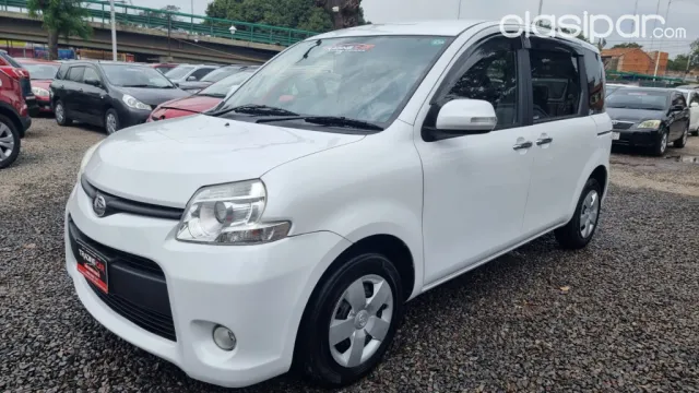 Toyota Sienta 2014 - foto 2