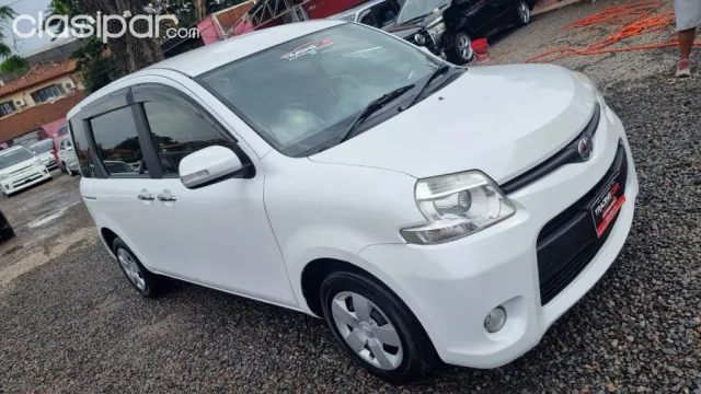 Toyota Sienta 2014 — foto 3