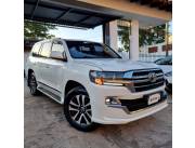 Imponente Toyota Land Cruiser VX! Importación Directa de Dubai con poco uso en el país!