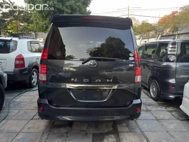 Toyota Noah 2007 — foto 6