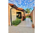 Vendo hermosa casa en Villa Elisa, barrio San Jose