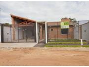 Vendo hermosa casa a estrenar en Ñemby, barrio San Carlos, límite con san Lorenzo