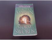 Vendo Libro made in USA STORM OF SWORDS by George RR Martin
