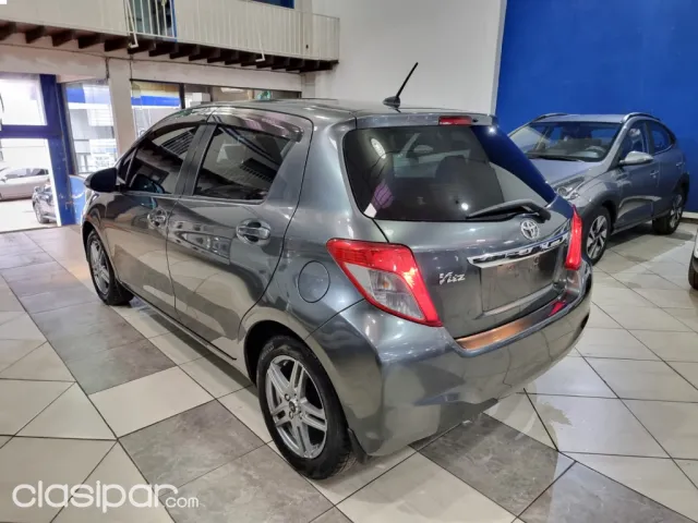 Toyota Vitz 2011 — foto 4