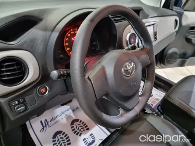 Toyota Vitz 2011 — foto 6