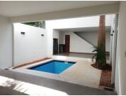 Moderno y amplio Duplex con piscina en Mburucuya