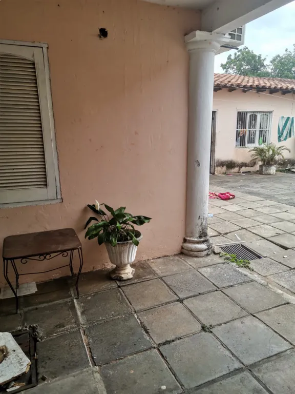 DUEÑO VENDE RESIDENCIA EN LAMBARE — foto 2