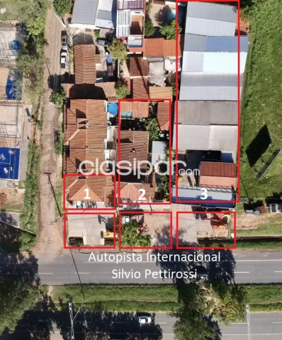 CASA SOBRE AUTOPISTA CERCA DEL AEROPUERTO- EXCELENTE PARA DESARROLLADORES  INMOBILIARIOS #2111343  en Paraguay