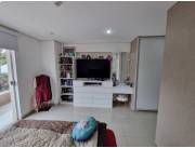 Vendo departamento de dos habitaciones amoblado más una cochera en Villa Aurelia