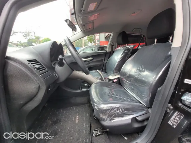 Toyota Auris 2009 - foto 2
