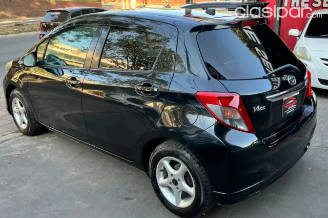 Toyota Vitz 2011 — foto 7