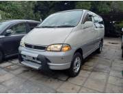 TOYOTA GRANVIA AÑO 97 CAJA AUTOMATICA TRACCION 4X4 RECIEN IMPORTADA IMPECABLE ESTADO