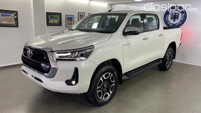 Toyota Hilux 2022 — foto 2