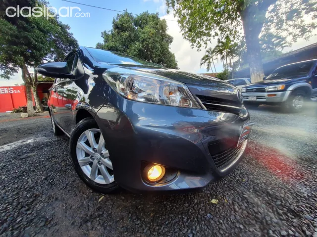 Toyota Vitz 2011 — foto 2