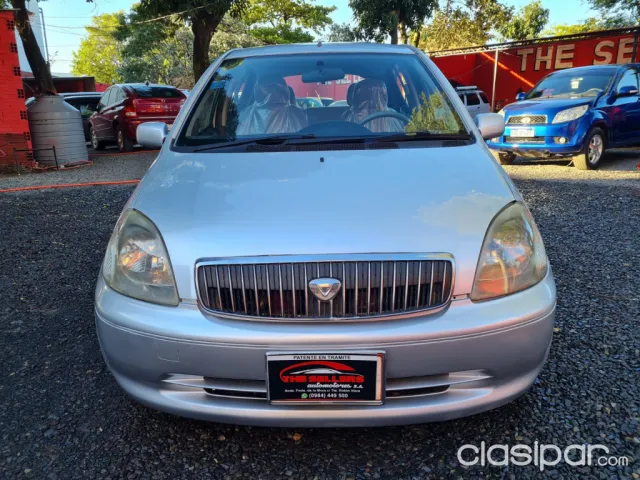 Toyota Vitz 2001 — foto 2