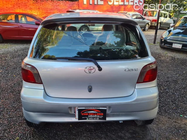 Toyota Vitz 2001 — foto 5