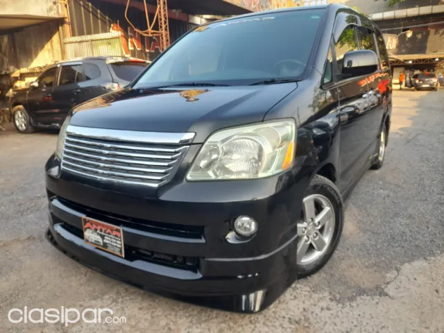Toyota Noah 2006 — foto 4
