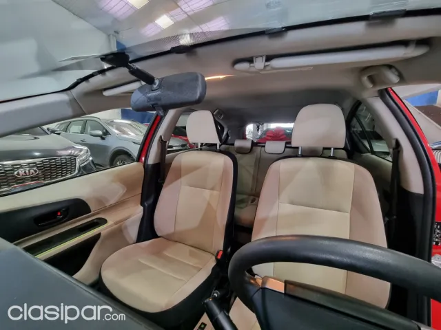 Toyota Aqua 2012 — foto 7