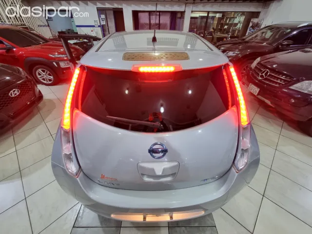 Nissan 100 2011 — foto 4