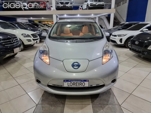 Nissan 100 2011 — foto 6