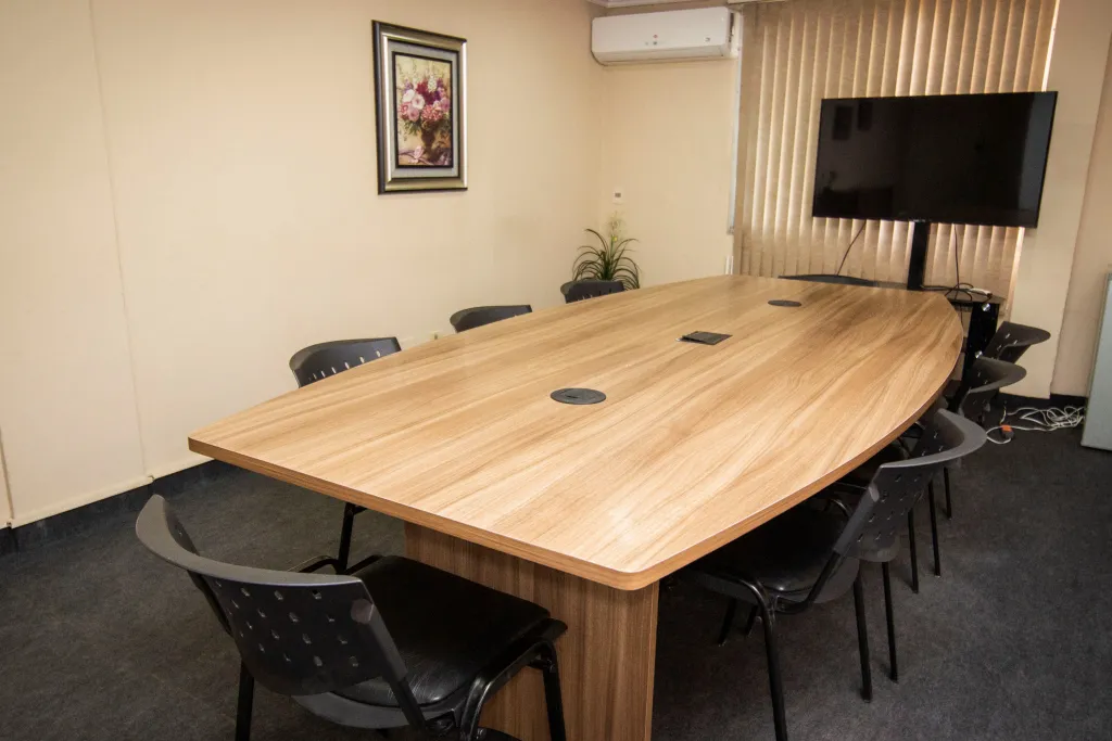 Alquilamos Hermosa Sala de Reunión por horas en el Centro de Asunción — foto 3