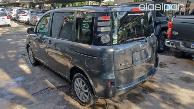 Toyota Sienta 2010 — foto 5
