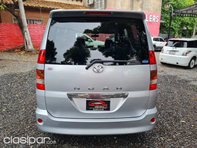 Toyota Noah 2002 - foto 8
