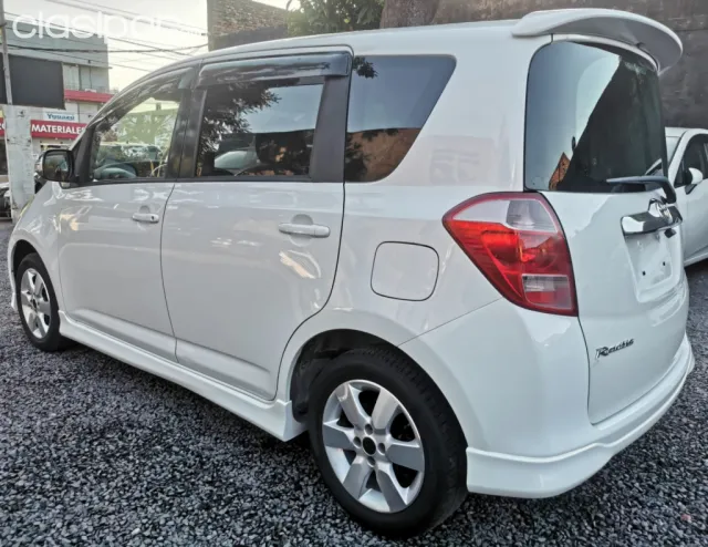 Toyota Ractis 2005 - foto 8